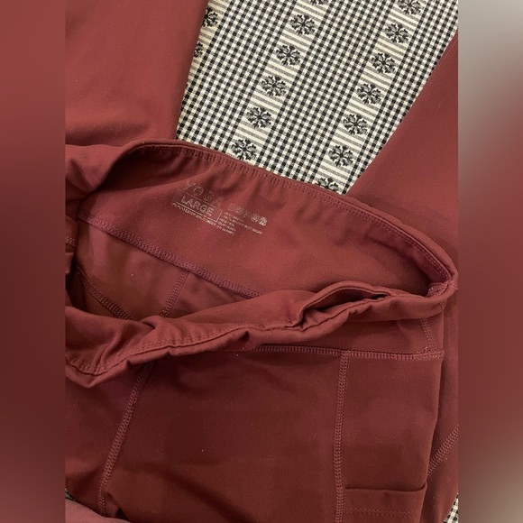 Women’s Activewear Lot Size Large 2 Leggings & 1 Mesh Tank Top Gray Danskin - Picture 8 of 8